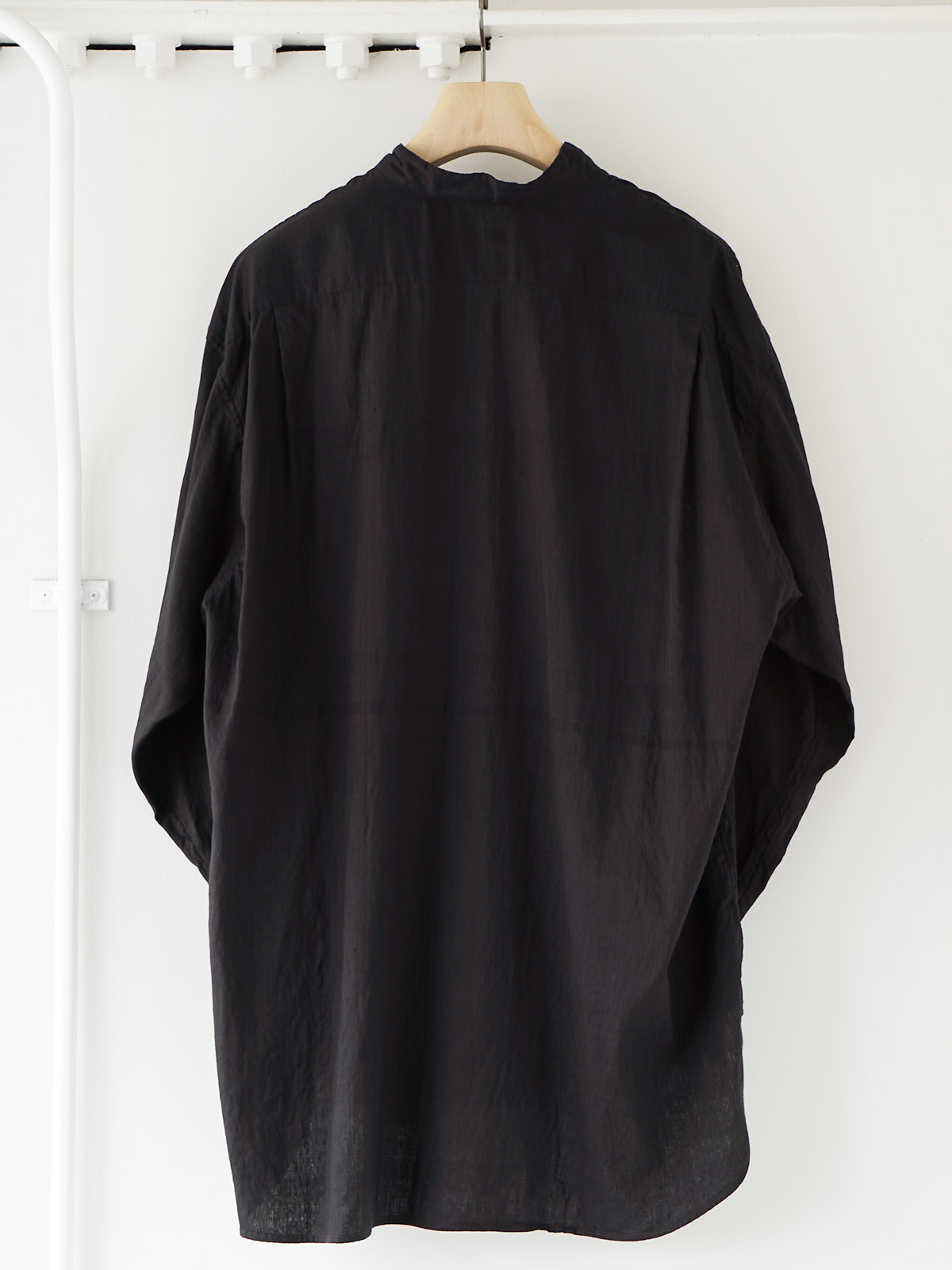 comoliのシルク混　薄手スウェットカットソー comoliのシルク混 薄手スウェットカットソー 2023.6.2発売