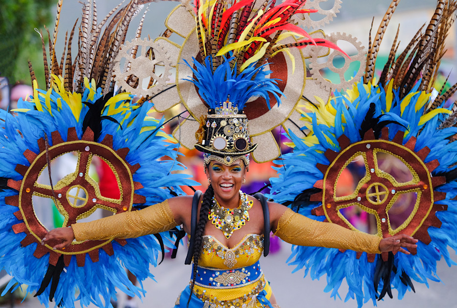 Grand Carnival Parade "Gran Marcha" 2025 | Curacao, the Caribbean Getaway