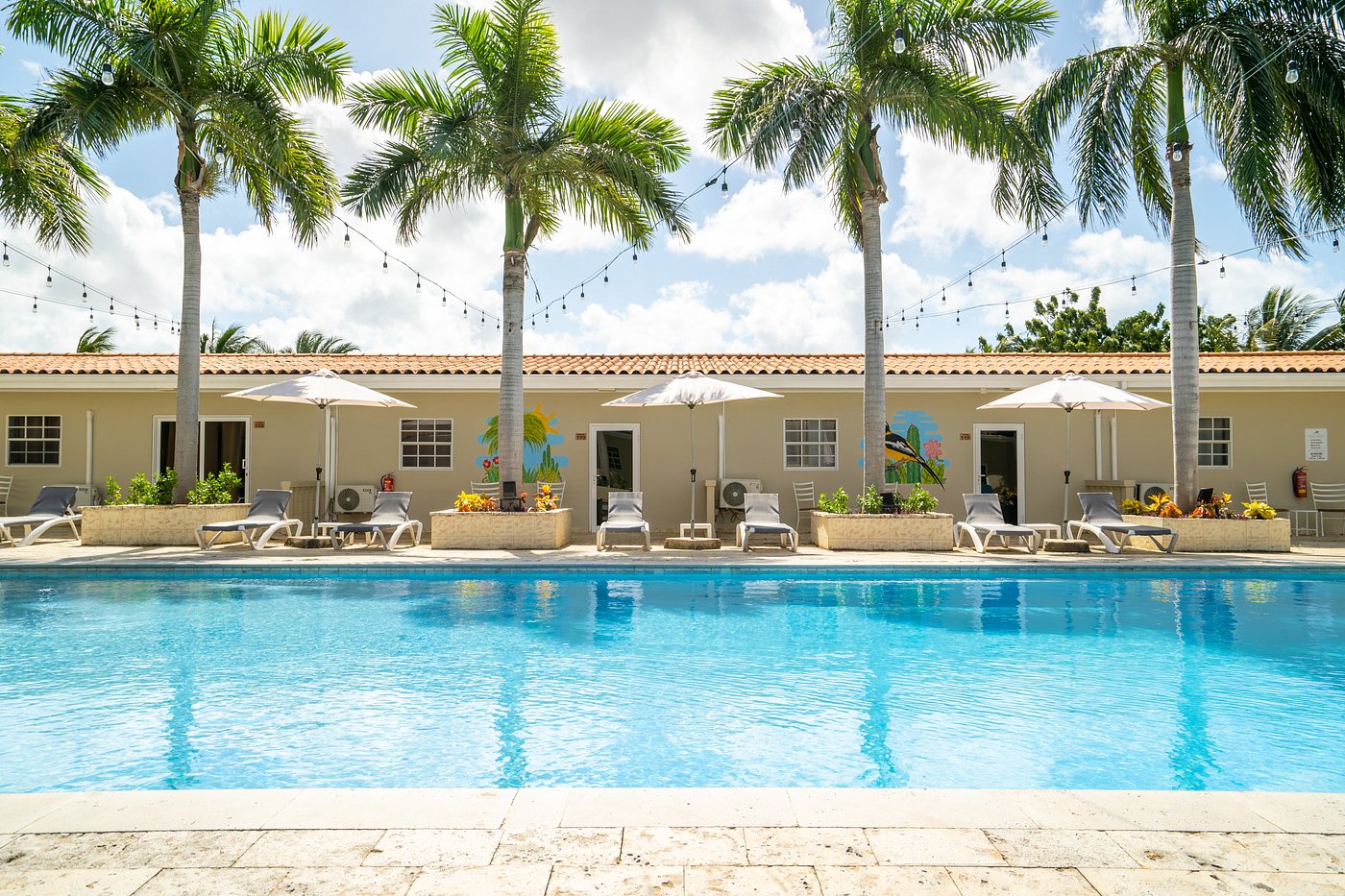 Delynne Resort Curacao (2)