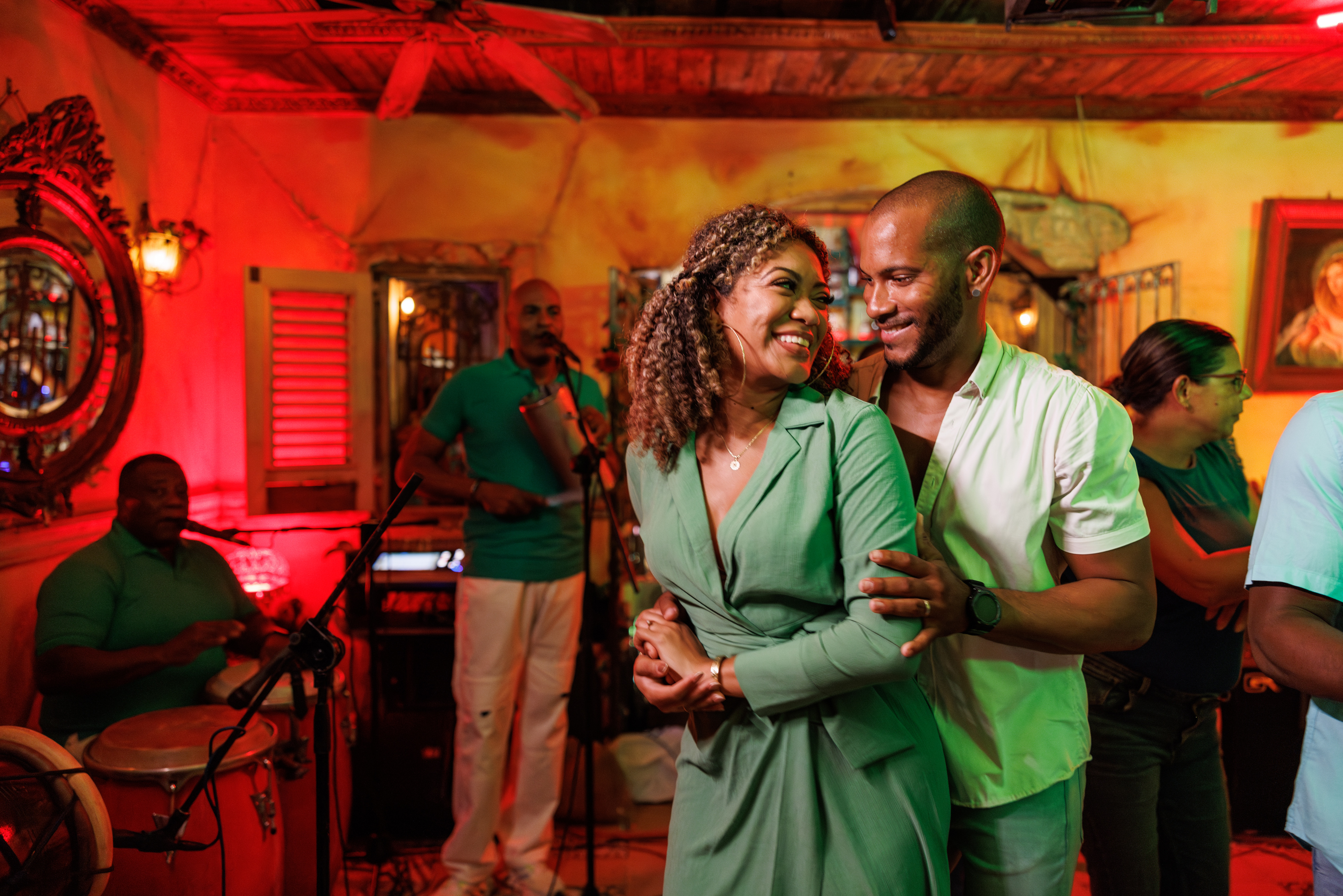 Couple Dancing at Mundo Bizarro