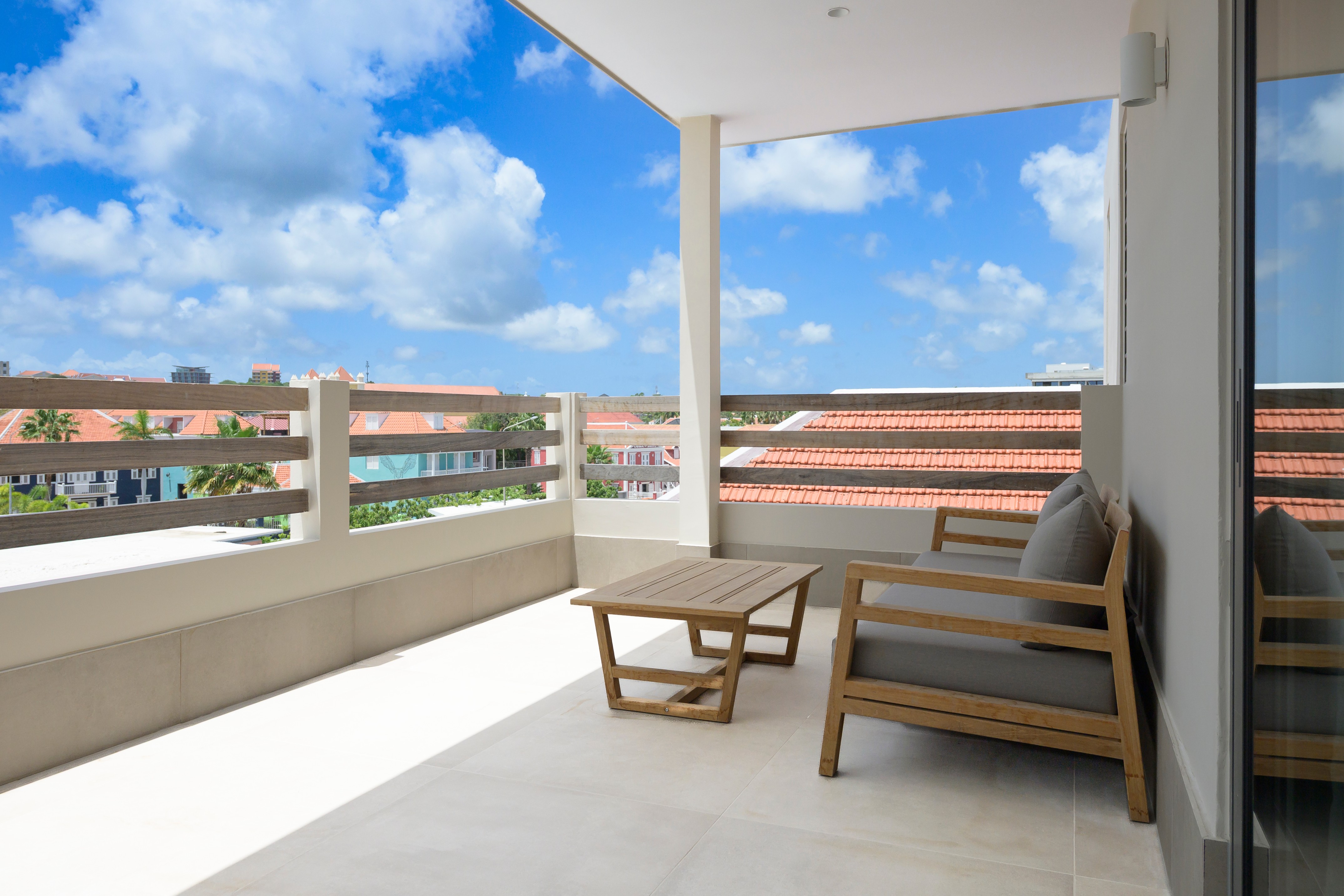 Art Hotel - Deluxe City Room Balcony (1)