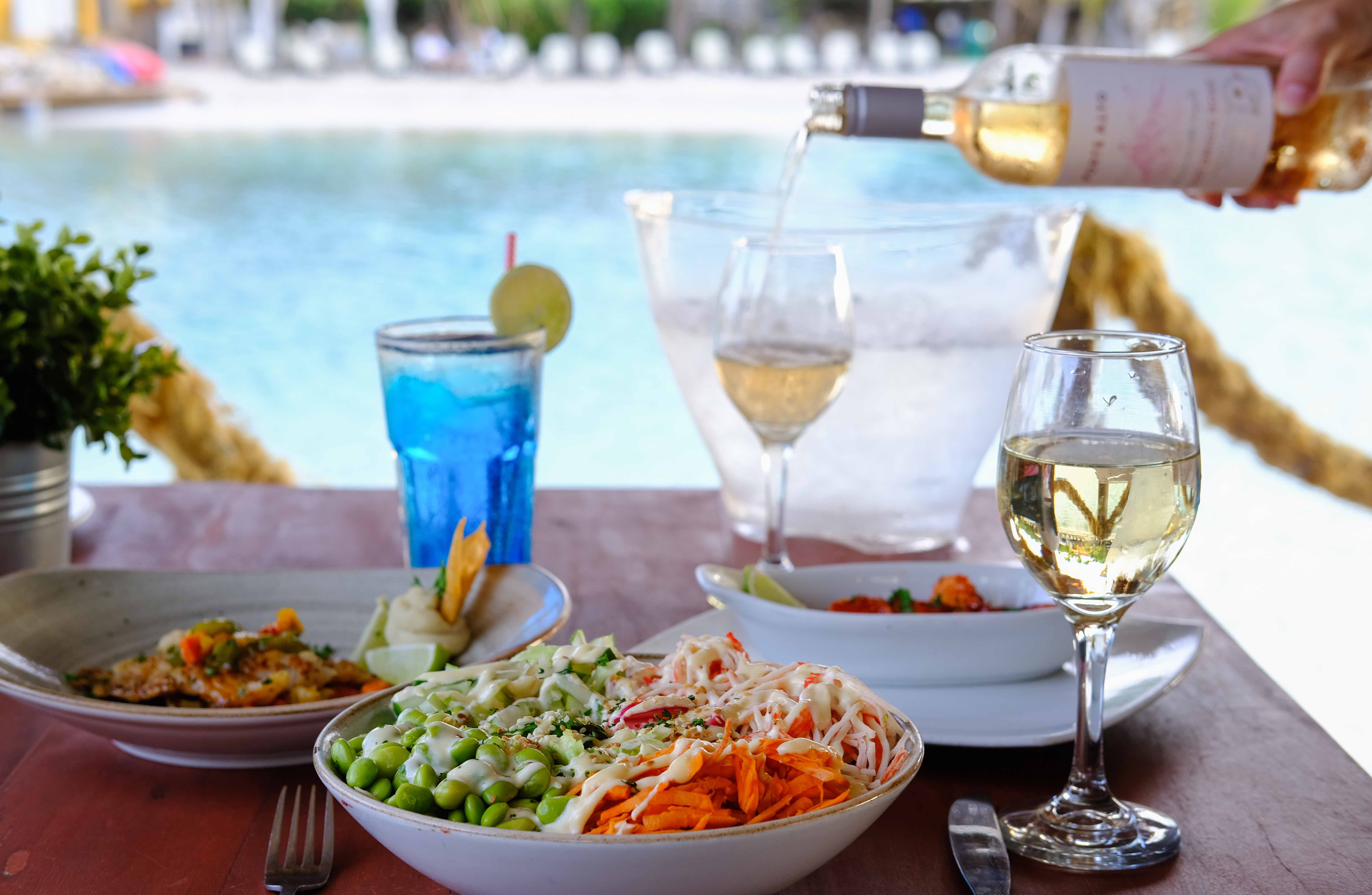 Hemingway Beach Bar & Restaurant