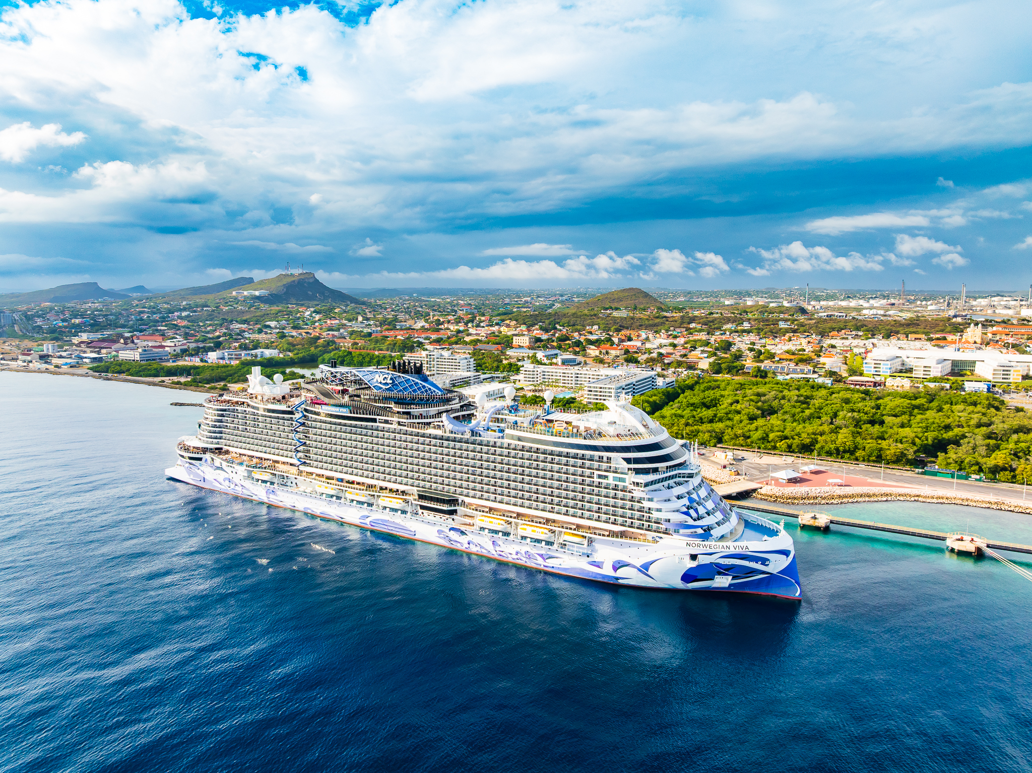 Cruise ship Curacao