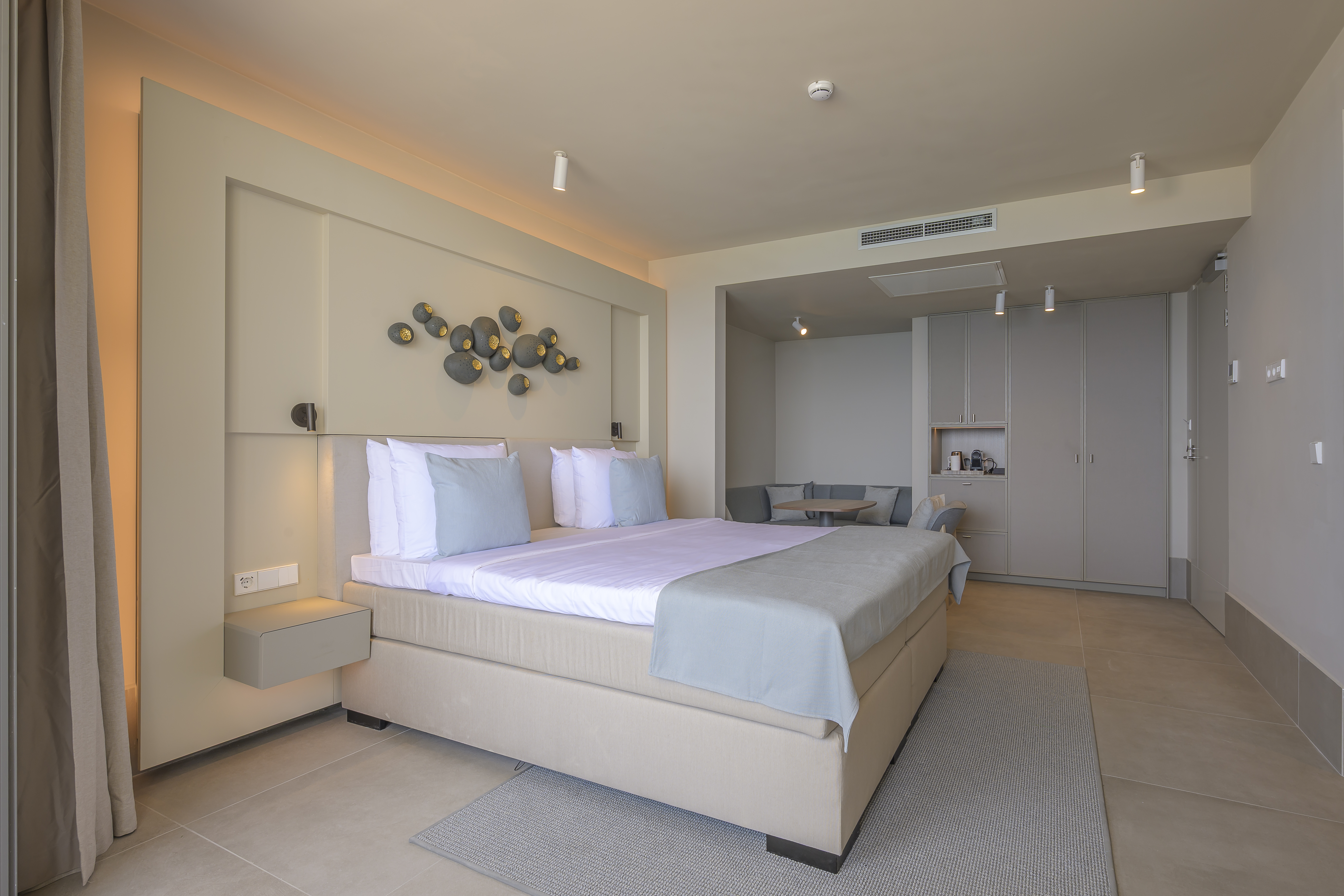 Art Hotel - Oceanfront Room 1