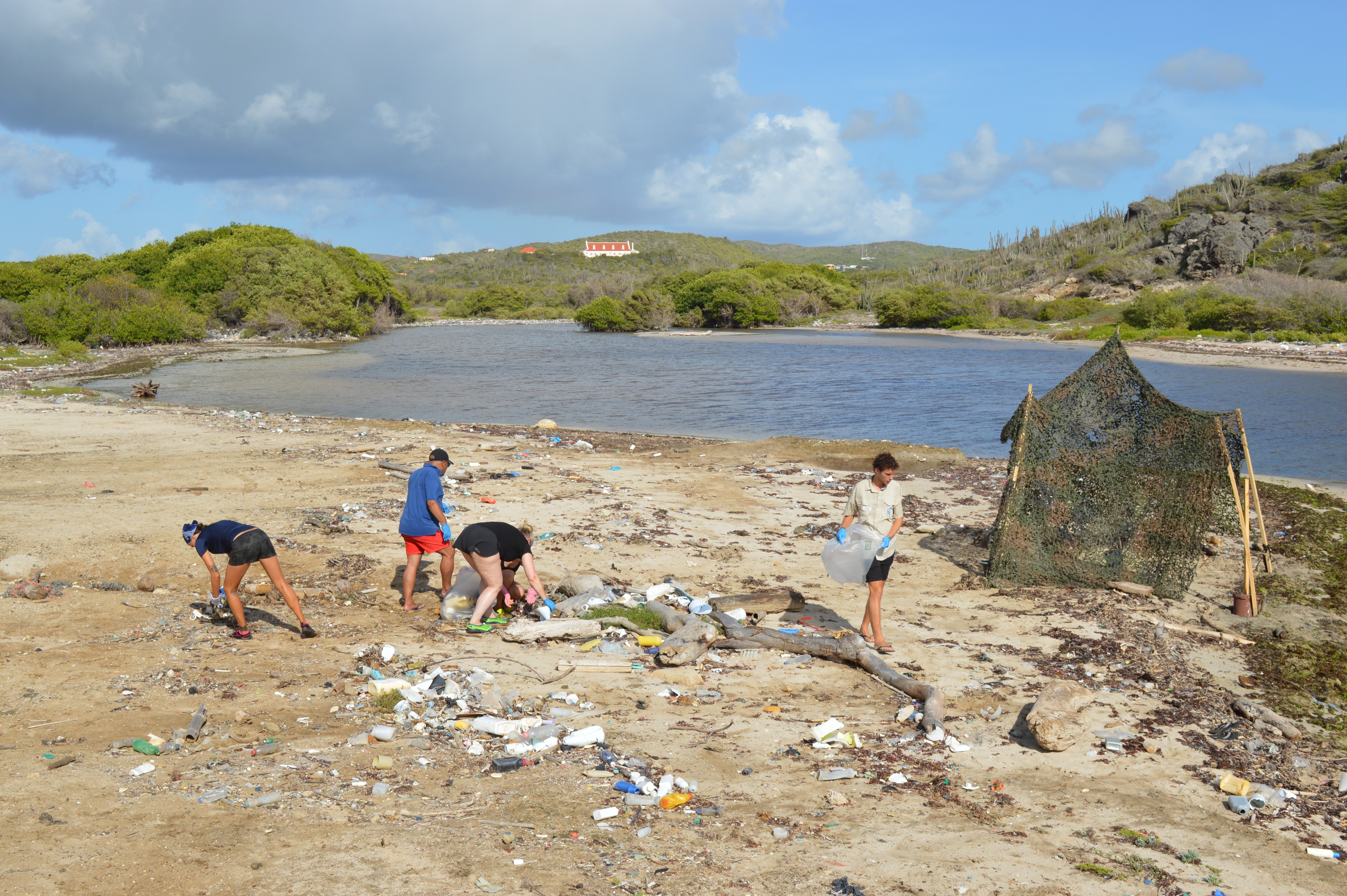beach cleaning STCC (1)