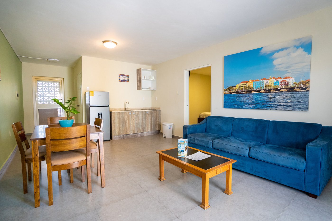 Delynne Resort Curacao (1)