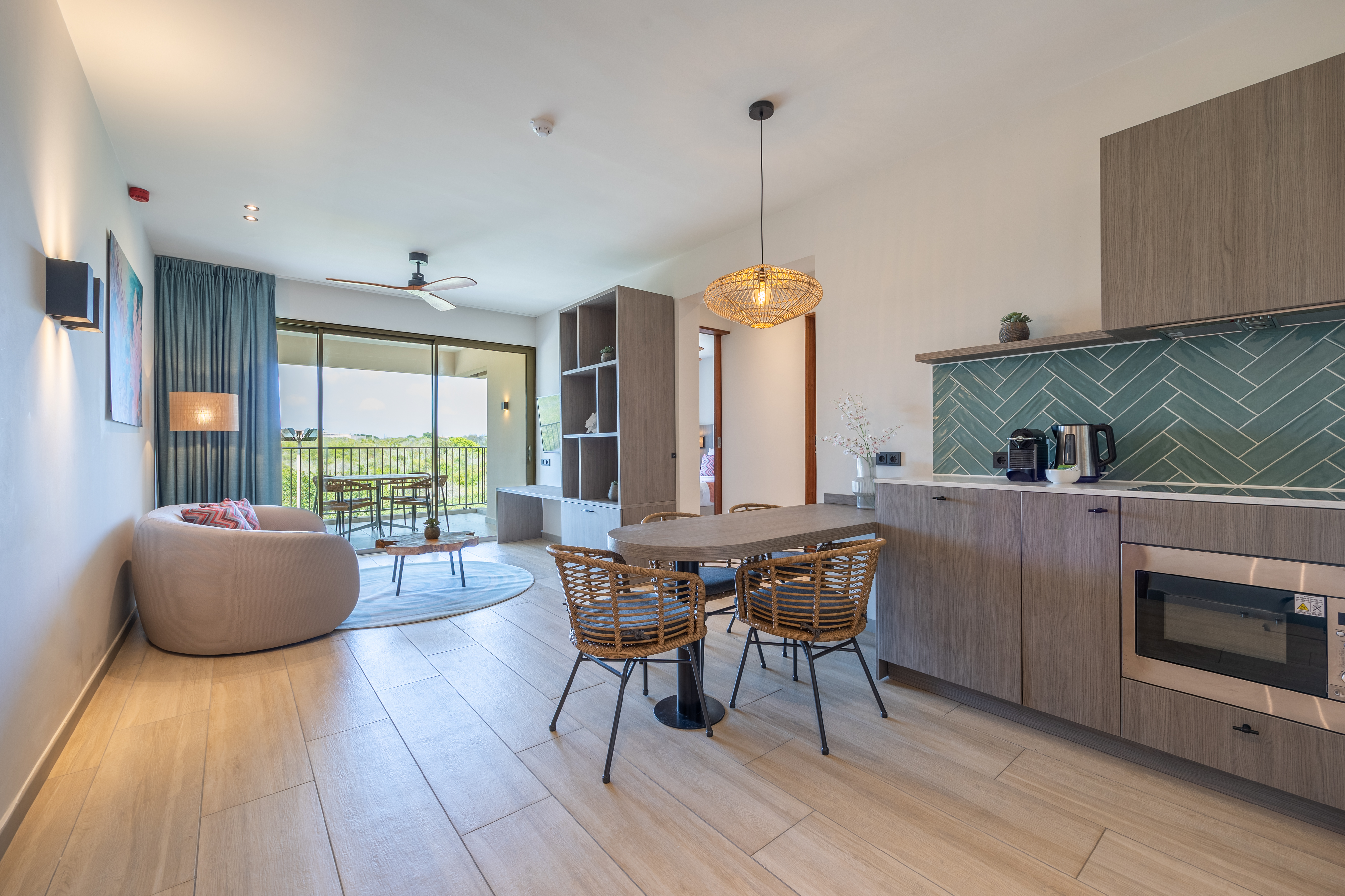 Dolphin Suites and Wellness (2)