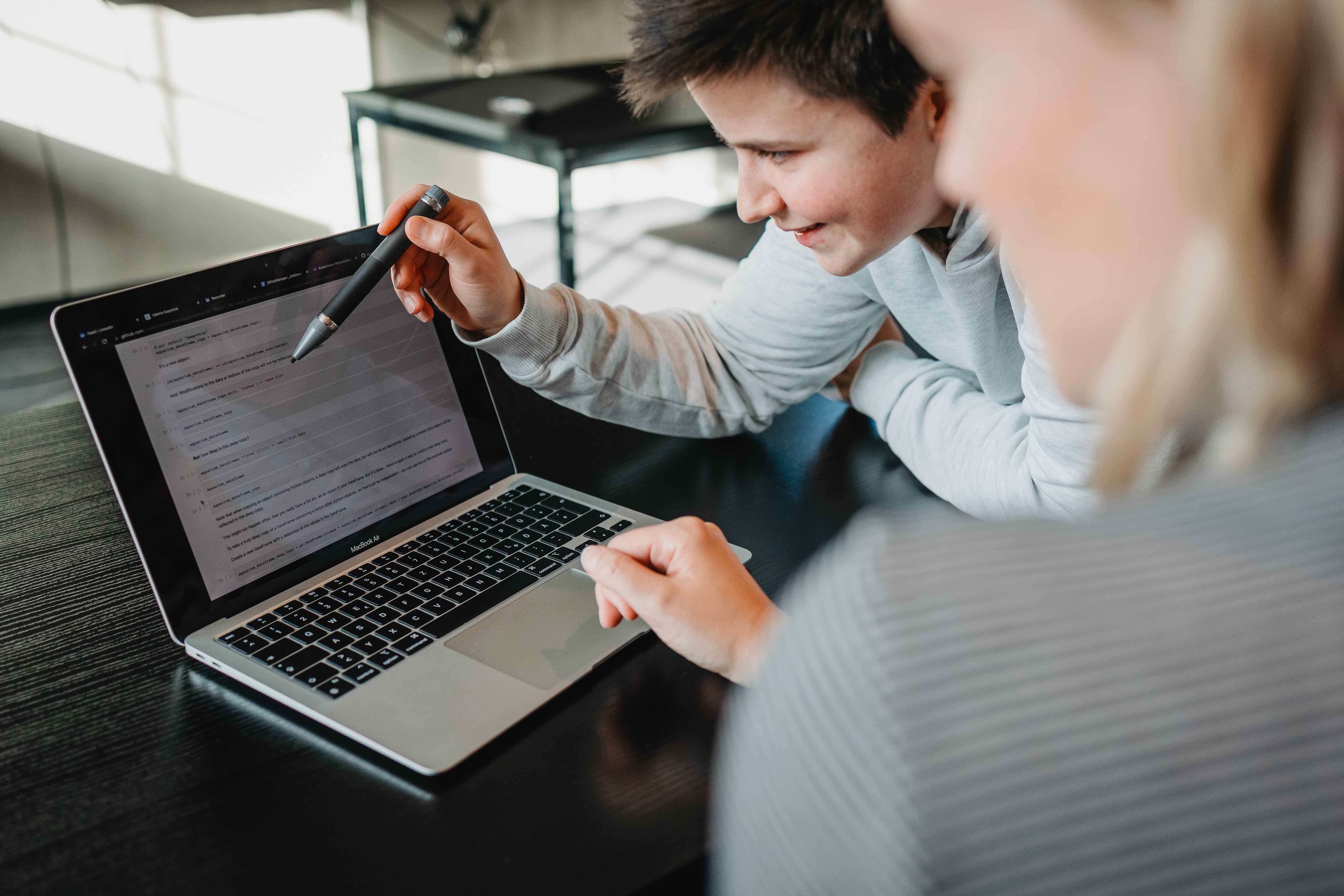 Database Development, Web Database course | neue fische