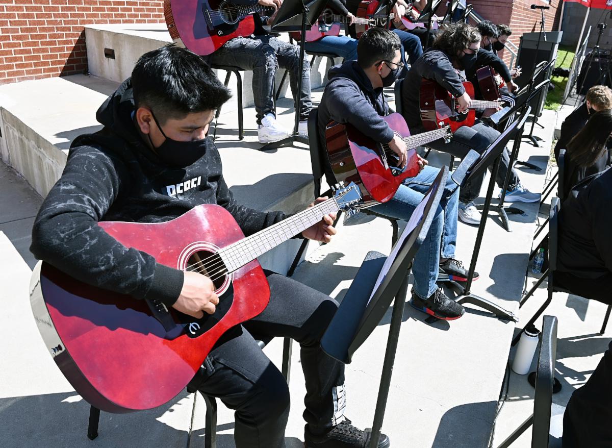 John Overton High School students in Nashville, TN enjoy new Epiphone acoustic guitars in their music class.

