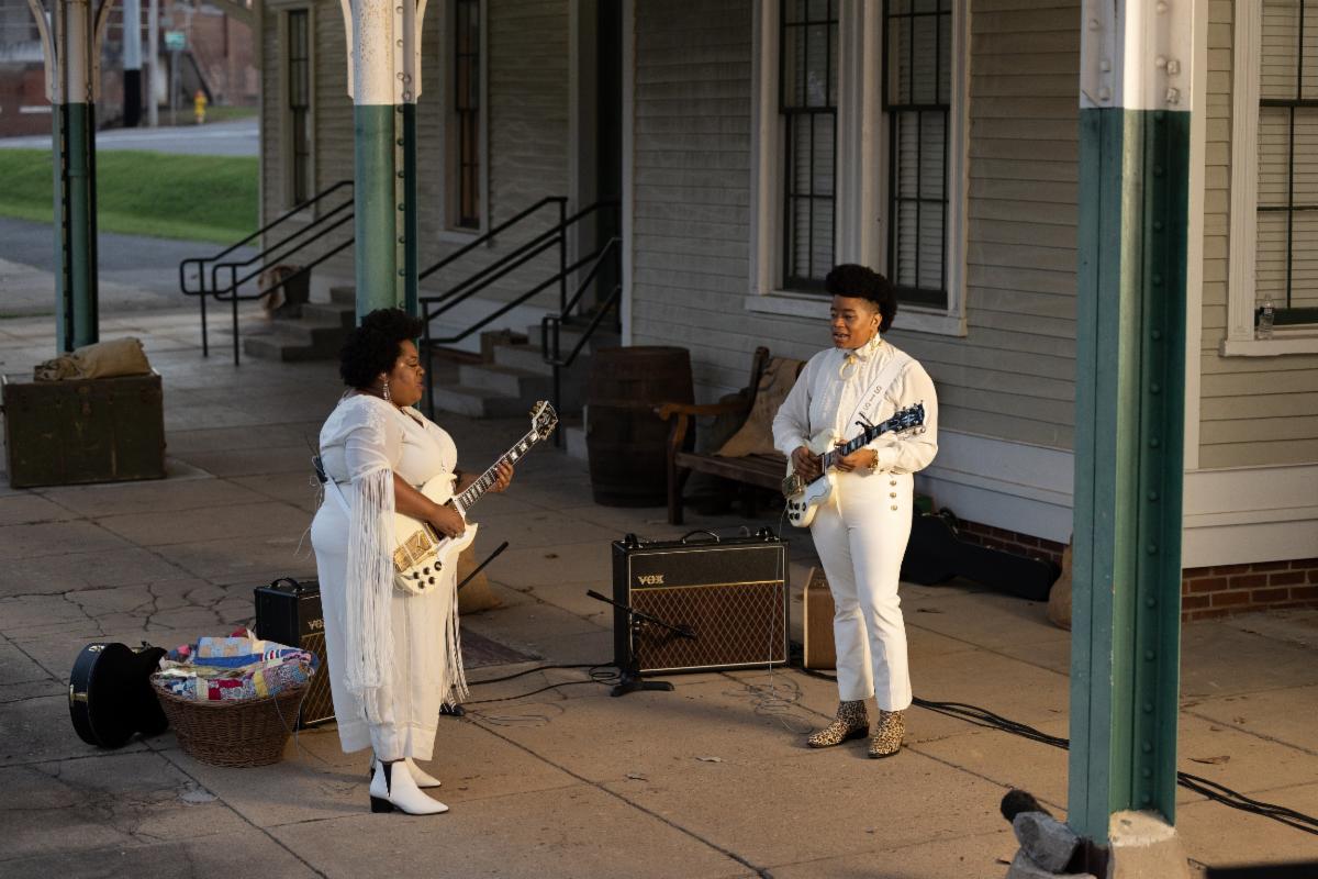 Celisse and Amythyst Kiah talk SRT influence and perform her songs.