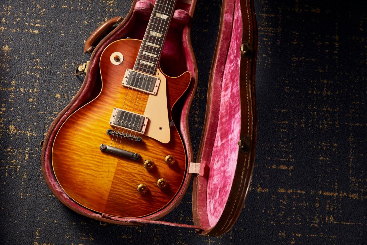 The Gibson 1960 Les Paul Standard #0 1490 in Cherry Sunburst, previously owned by Kirk Hammett of Metallica.