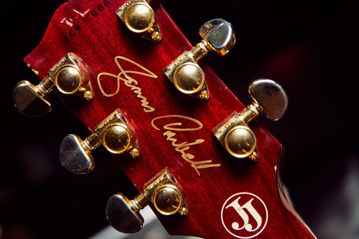 Jerry Cantrell’s signature and logo are featured on the back of the headstock.