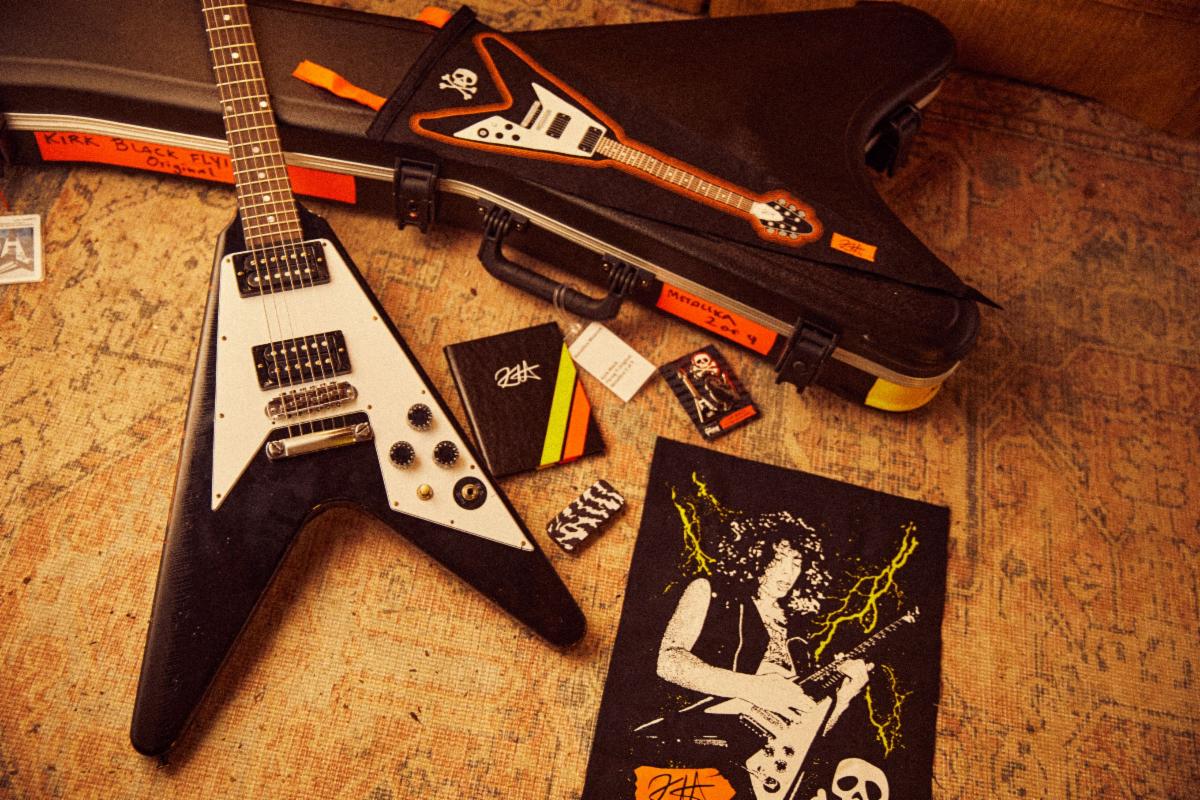 The Kirk Hammett 1979 Flying V package.