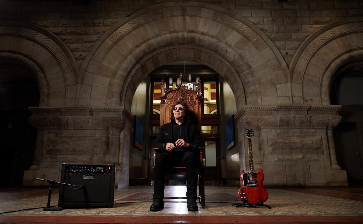 Tony Iommi. Photo credit: Gibson.