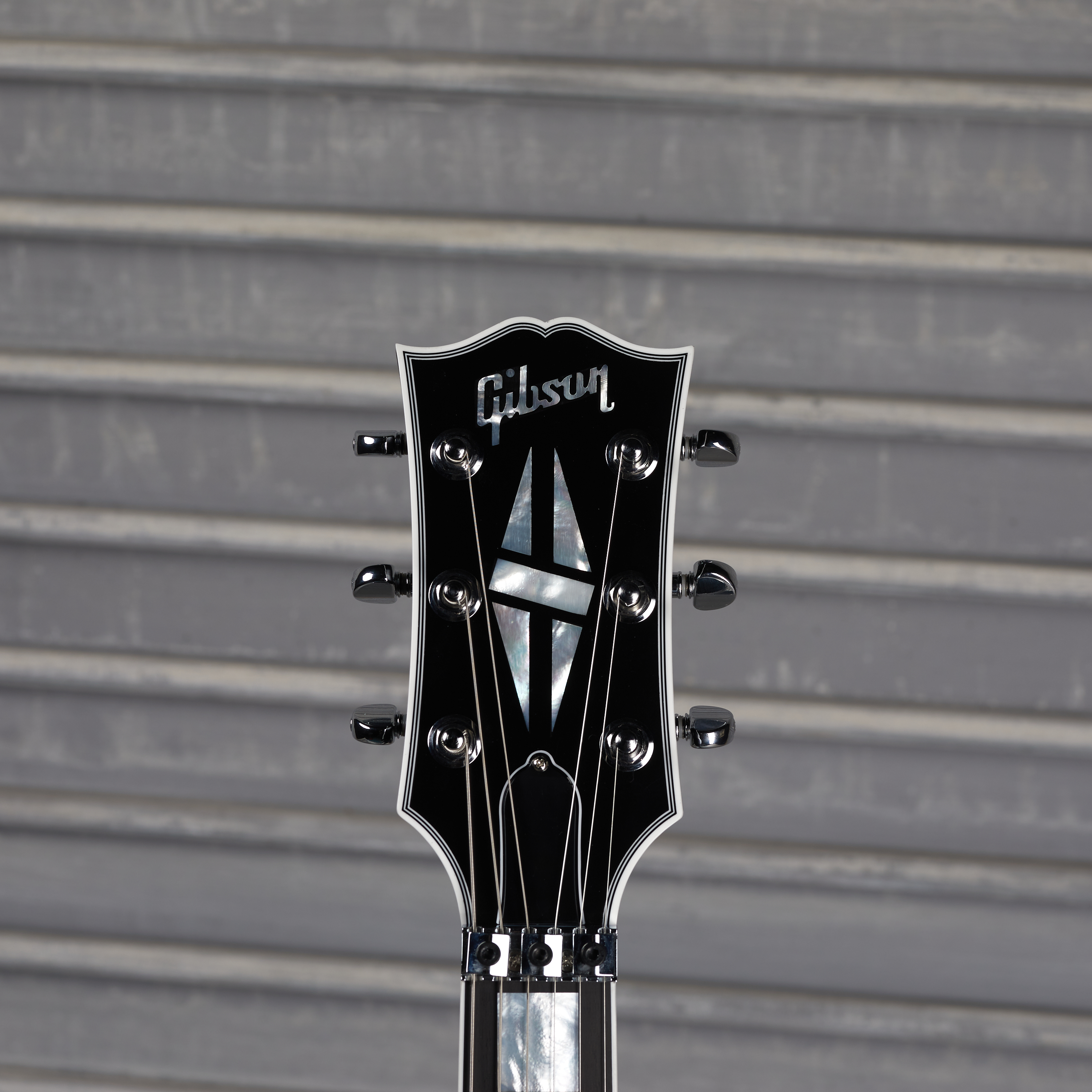 レリック LesPaul Custom Type Les Paul Custom, Sun Spot Burst | Gibson
