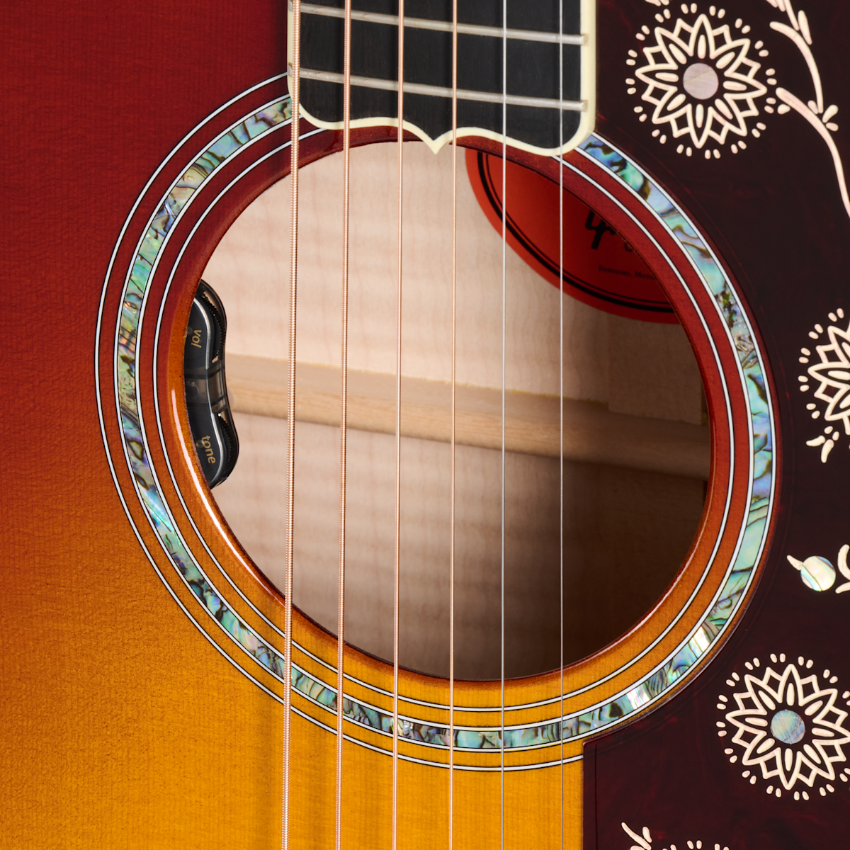 DTCJB25WB soundhole