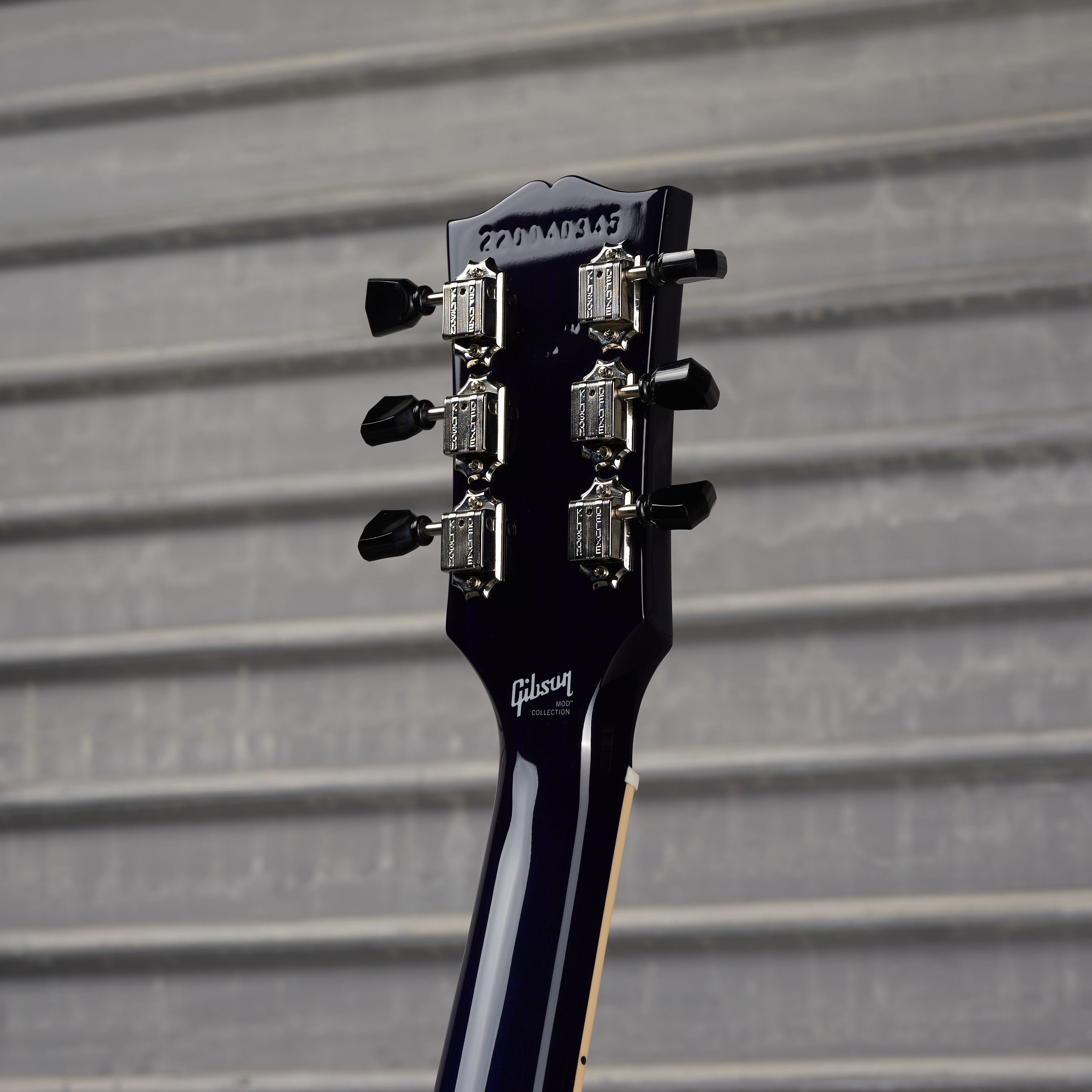 Les Paul Studio, Frosted Sparkle | Gibson
