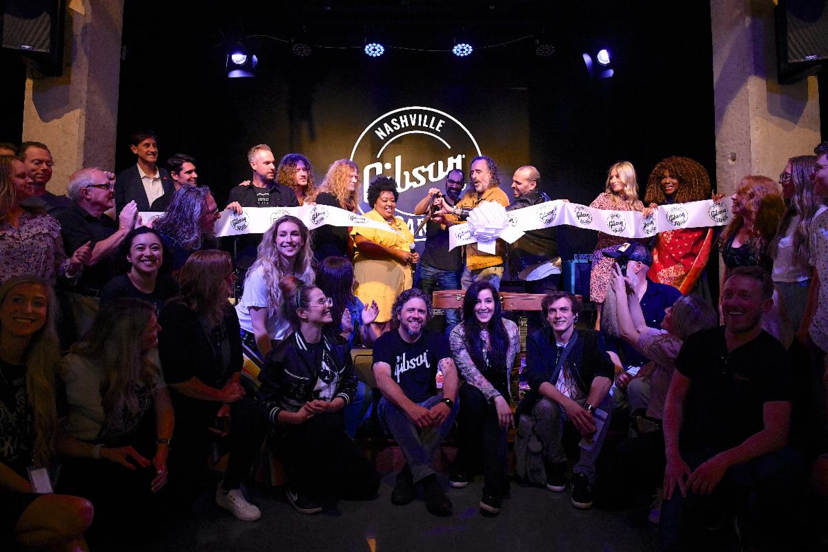 The Gibson team, artists, and Nashville city leaders cut the ribbon at the grand opening of the Gibson Garage in Nashville on June 9.

Photo credit: Jason Davis, Getty Images.
All other images open for media use, credit: Gibson.