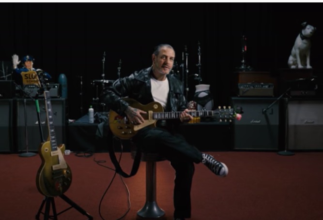 Mike Ness appears on Gibson TV’s “My First Gibson” 
