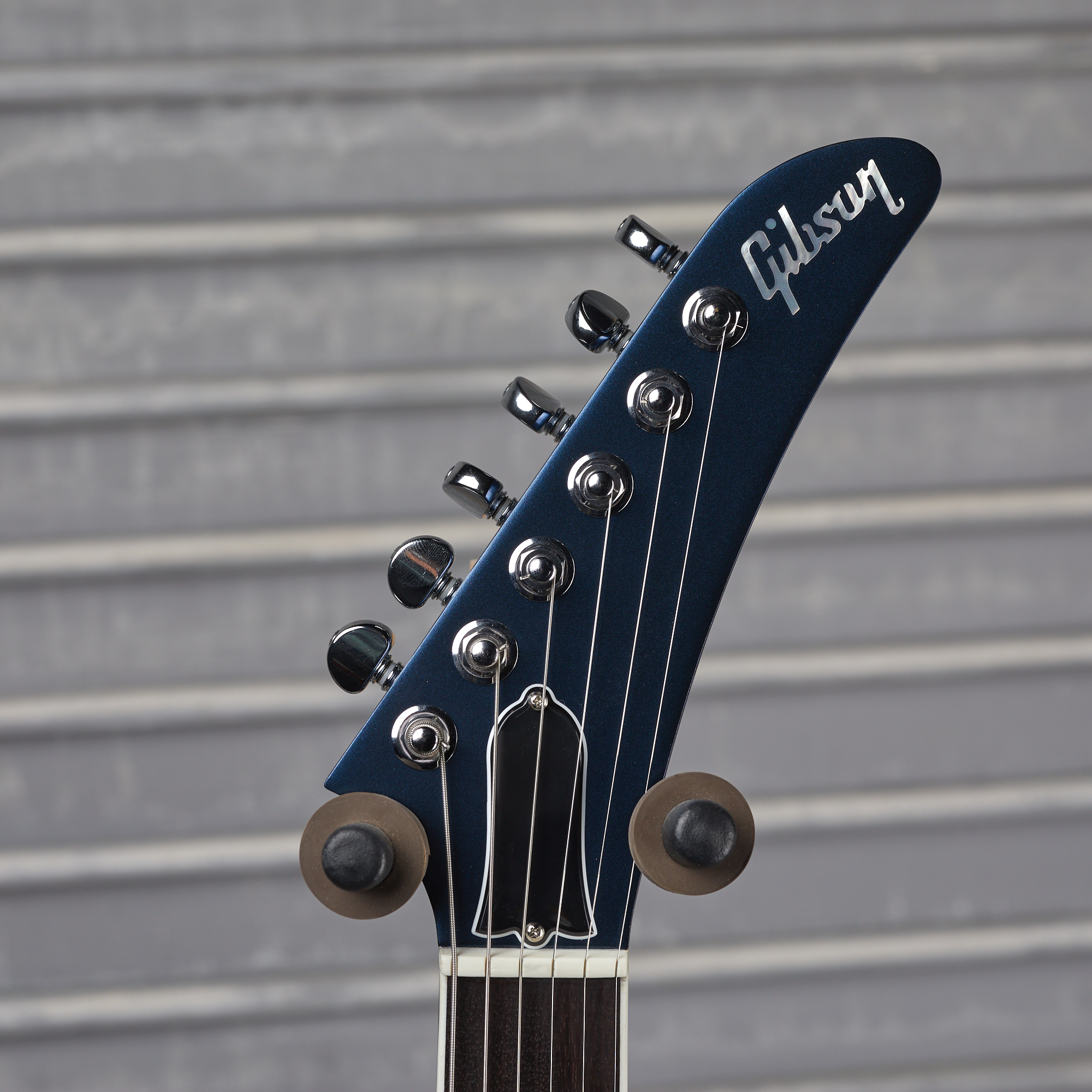 Gibson エクスプローラー　MOD Explorer Custom, Translucent Cherry | Gibson