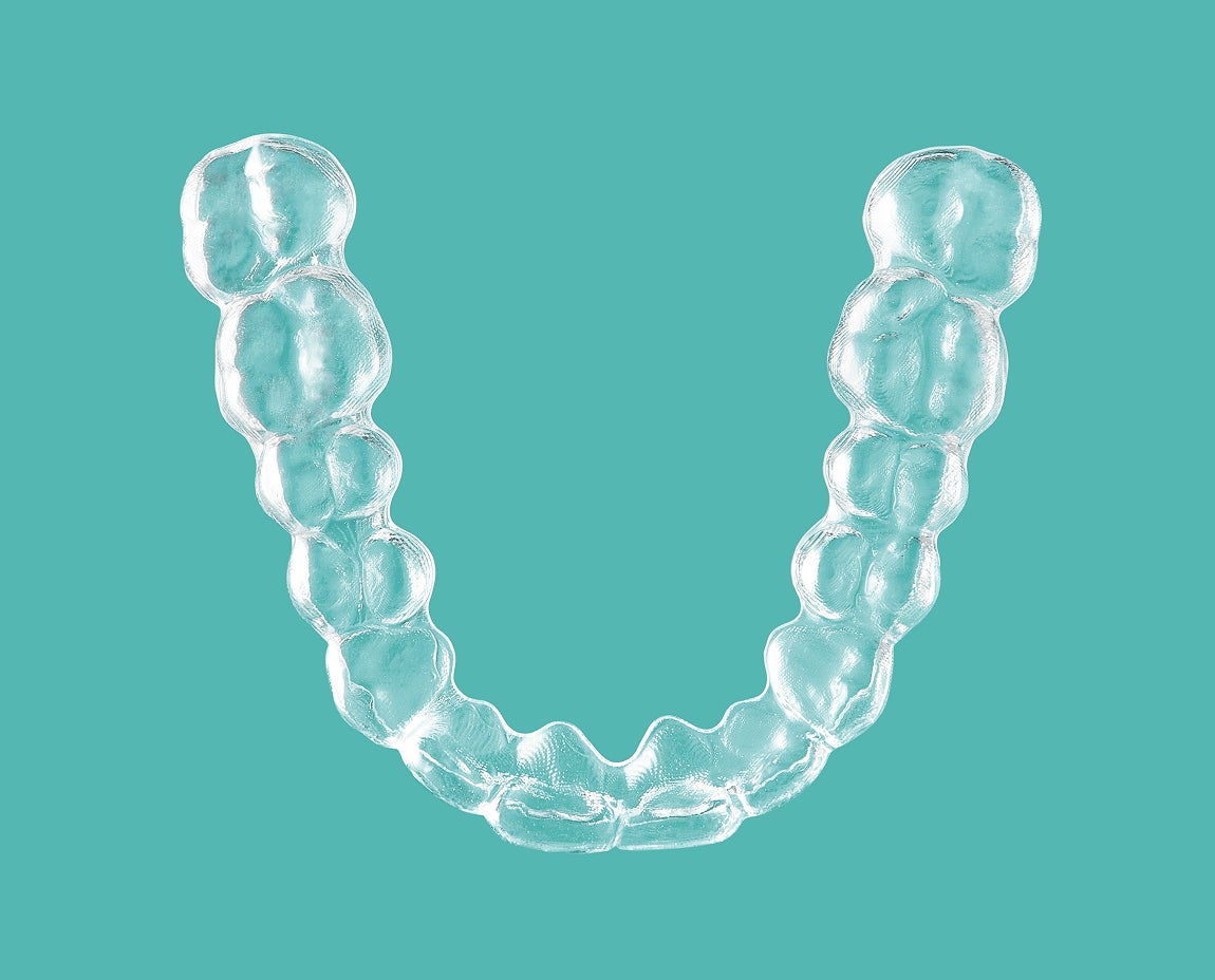 Clear aligner product image representing Motto and Invisalign Clear Aligners, showcasing discreet teeth straightening solutions.