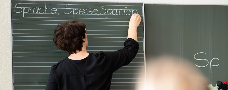 Antragsstau in der Bildungsverwaltung: Erst rund 1000 Berliner Lehrkräfte in einem Jahr verbeamtet