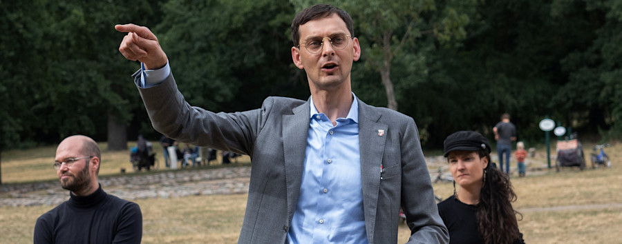 Berliner Bezirksbürgermeister wirbt für Park-Knigge