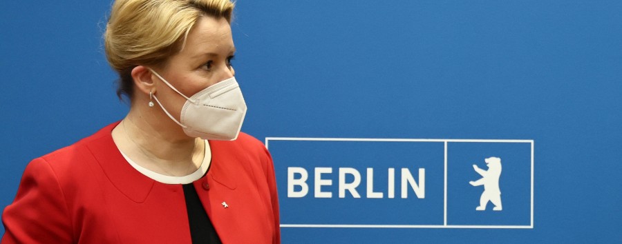 Giffeys riskante Strategie: Berliner Maskenpflicht nur mit Brandenburg?