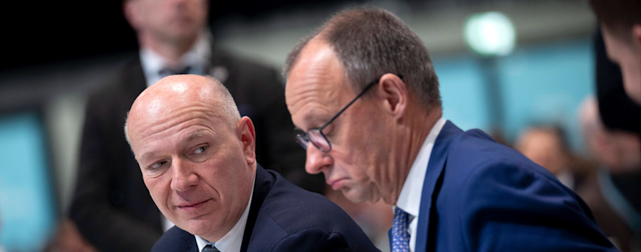 Dickhäuter unter sich: Friedrich Merz erscheint zum Antrittsbesuch im Roten Rathaus