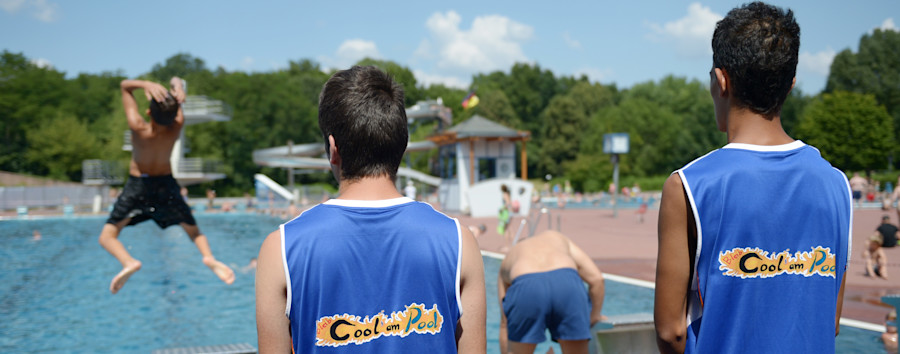 Seltsamkeiten im Sportausschuss: Wegen Silvesterrandale fragt Berliner CDU nach Sicherheit in Sommerbädern