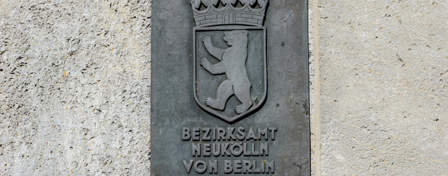 Millimetergenaue Vorgaben in Ausschreibung: Bezirksamt Neukölln sucht Elektrofahrzeuge, die exakt einem Renault Twingo entsprechen