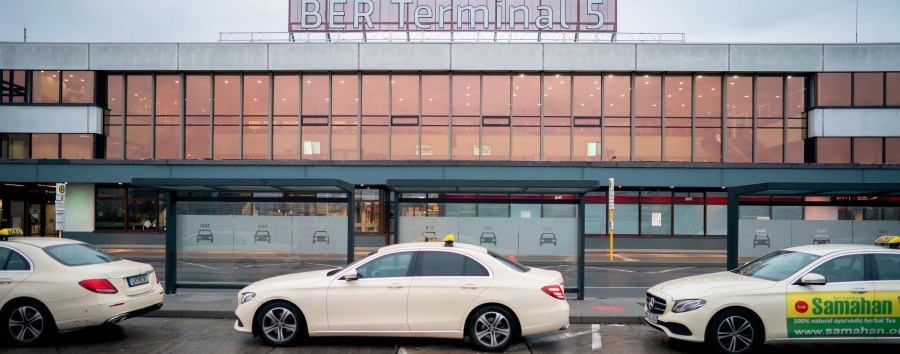 Mangel an Fahrern: Berliner Taxis dürfen jetzt leichter zum BER kommen