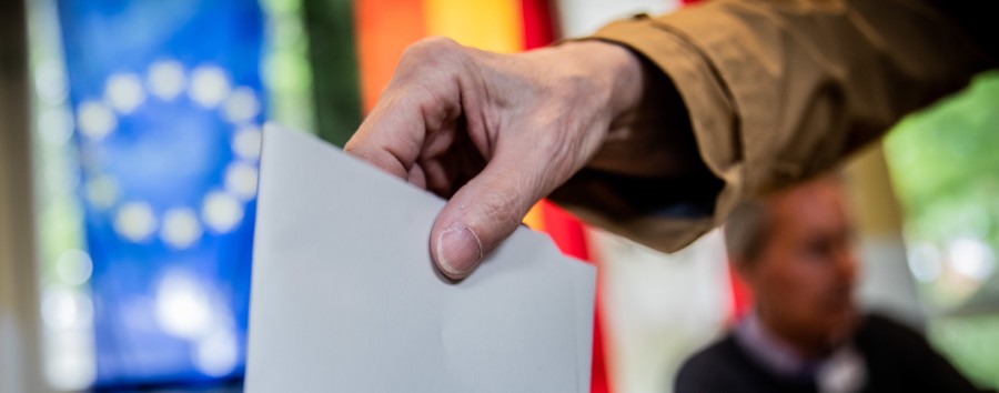 Direkt vor der Europawahl: Demografische Daten auf Stimmzetteln und korrigierte Telefonnummern
