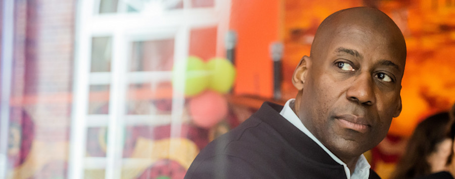 Fördergeld-Affäre: Berliner Ex-Senator Joe Chialo wehrt sich mit Gutachten