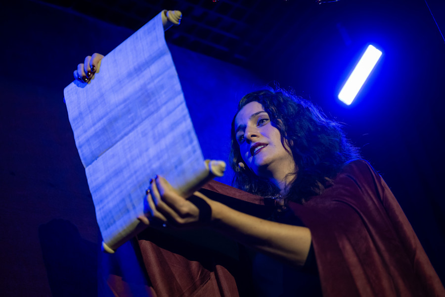 Jessica Gummersbach ist in den Pausen wieder als Herold(in) aufgetreten