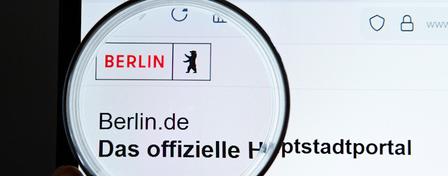 Finanzsenator Evers wird zum „Chief of Police“: Übersetzungstool des Berliner Senats bringt Behördennamen durcheinander