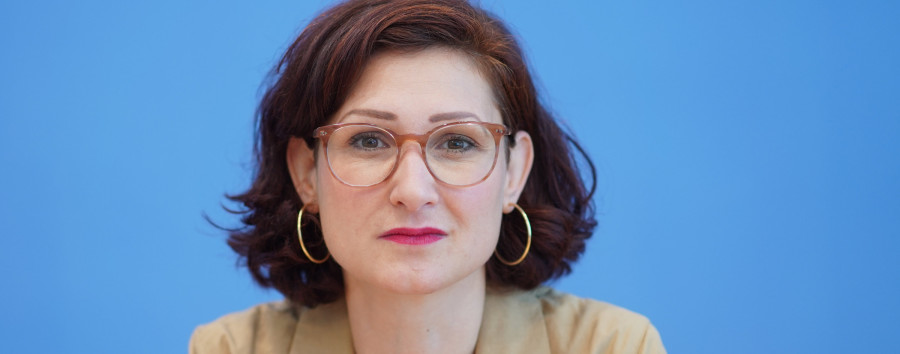 „Klug, kompetent und keineswegs polarisierend“: Forscher spricht sich für Ferda Ataman als Antidiskriminierungs-Beauftragte aus