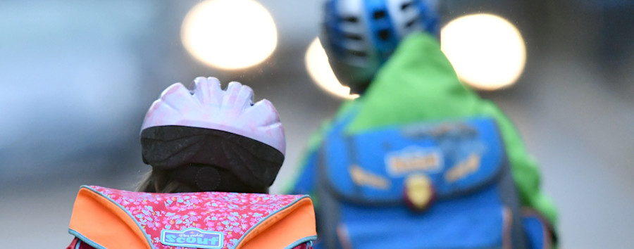 Gefahr im Berliner Verkehr: Geschützte Radfahrstreifen sind für Kinder bis acht Jahre tabu