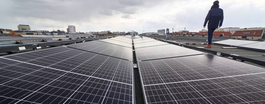 Immer mehr Solarzellen auf Berlins Dächern – Wartezeit steigt auf drei Monate