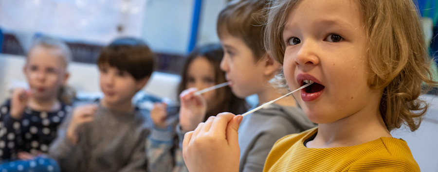 Berlin erfindet den Nasenlolli-Test