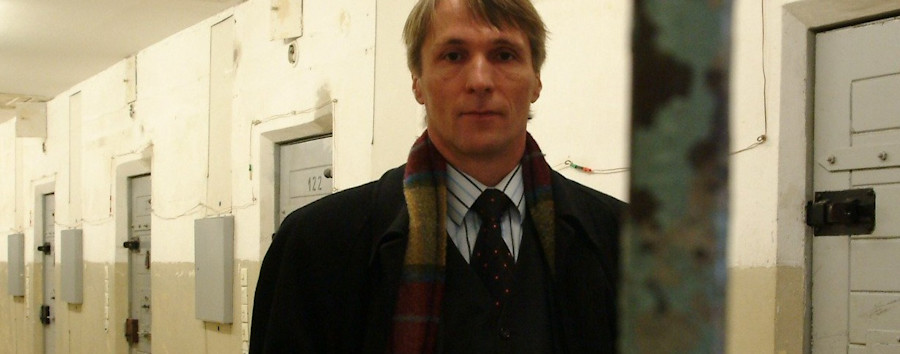 Freizügiger Umgang in der Gedenkstätte Hohenschönhausen