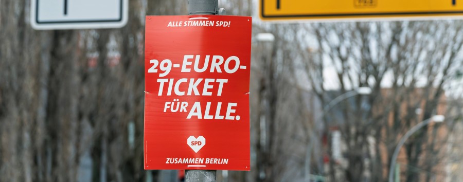 BUND spuckt SPD in die Wahlkampfsuppe: Berlin könnte mit Alternative zum 29-Euro-Ticket mehr als 100 Millionen Euro sparen
