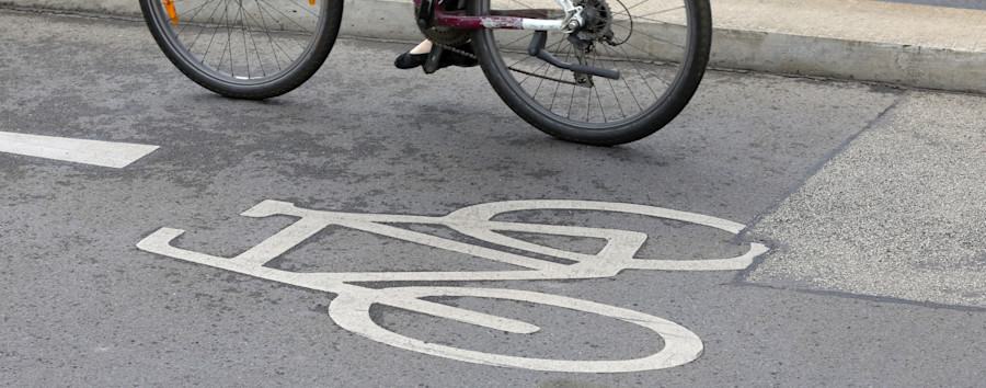 Radler ausgebremst: A100-Radweg wird erst 2026 eröffnet