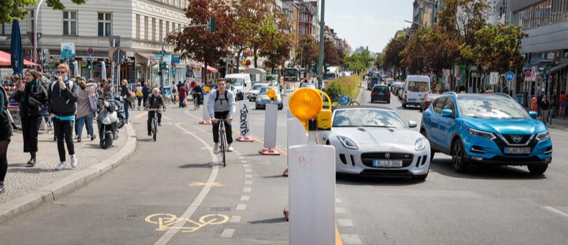 Straßen mit Pop-up-Radwegen werden von viel mehr Radfahrern genutzt