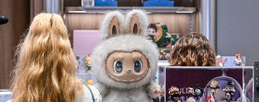 „Labubu“-Hype in Berlin: Im Alexa lässt sich abnehmendes Interesse an den Stofftieren beobachten.