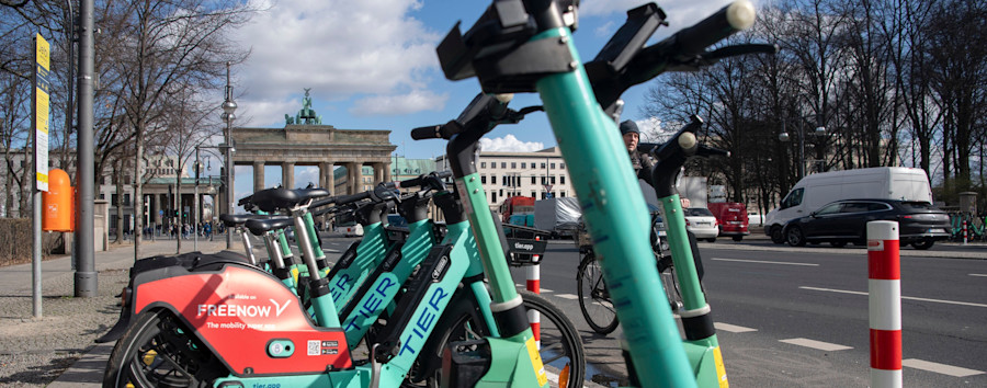 Unzureichender Sicherheitsstandard: BVG will das Verbot von E-Rollern überprüfen