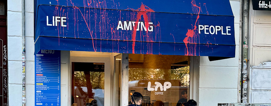 Nach Farbattacken auf Cafés: LAP-Coffee-Gegner melden sich mit wirren Forderungen
