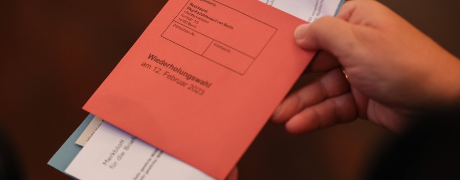 Verwirrung um „Wegweiser“: Anleitung für Briefwahl in Berlin-Mitte vermutlich falsch verschickt
