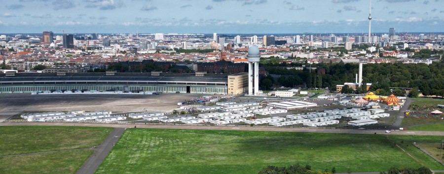 Tempelhofer Feld als riesiger Hinterhof: Bleiben die Innenhöfe frei, wenn das Feld bebaut würde? 