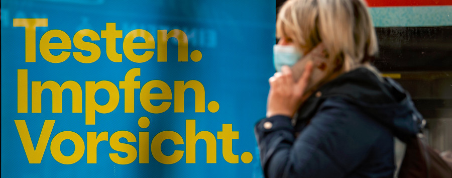 Berliner Abgeordnetenhaus-Kandidaten laden zum Impfen ein